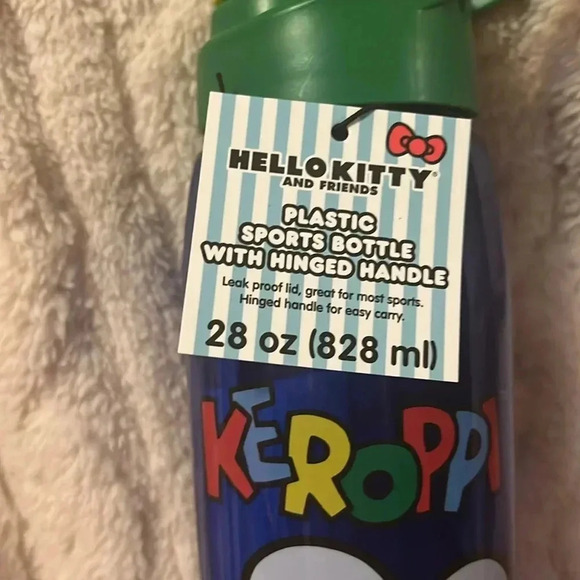 New with tags Keroppi water Bottle - Picture 3 of 4